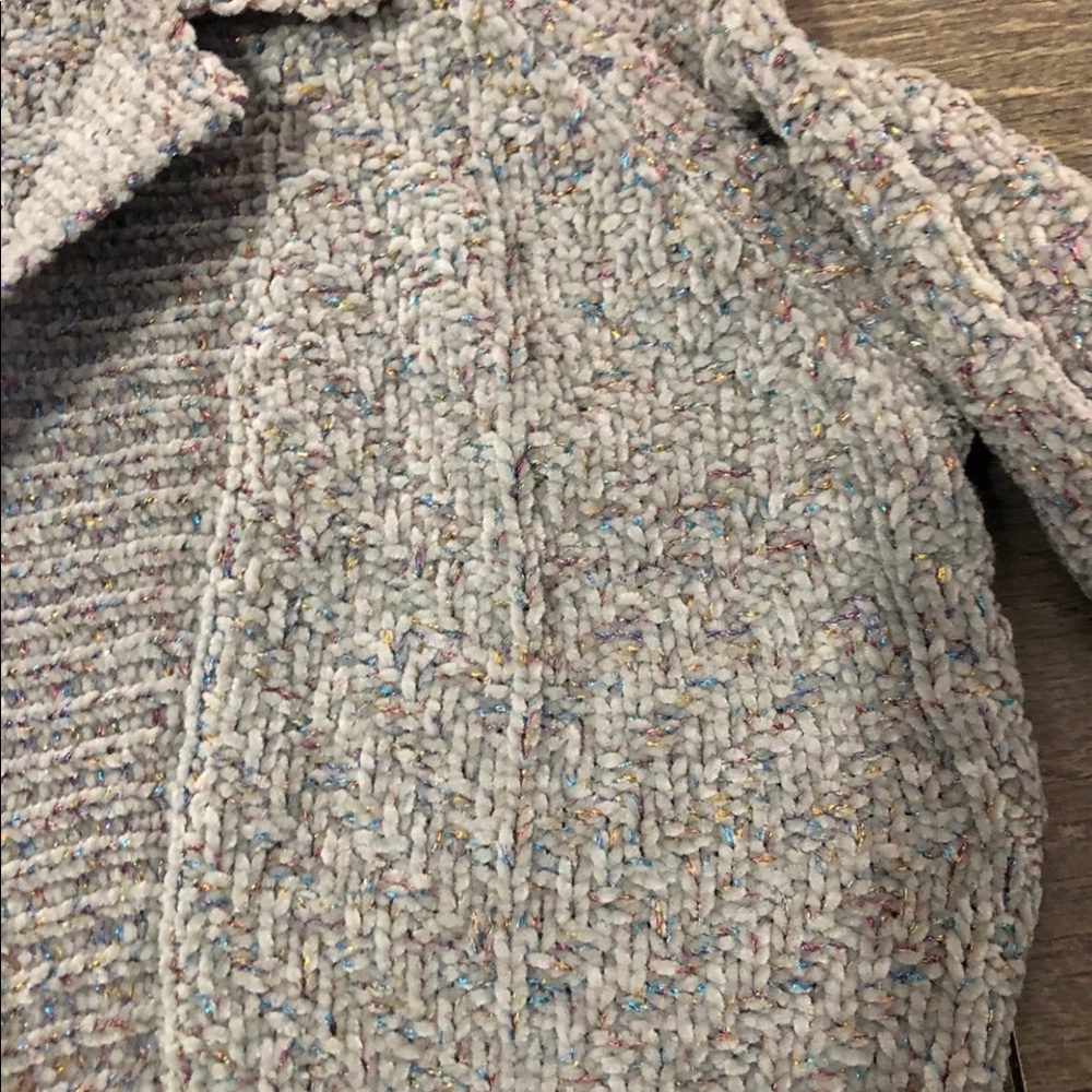 Cardigan - Picture 2 of 6